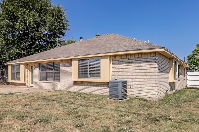 2,210/Mo, 821 Clement Drive Cedar Hill, TX 75104 Rear View