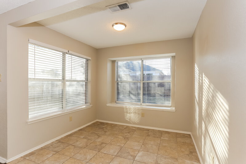 2,130/Mo, 8324 Auburn Dr Fort Worth, TX 76123 Dining Room View