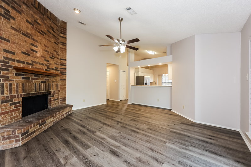 3,690/Mo, 116 Wildwood Dr Desoto, TX 75115 Family Room View