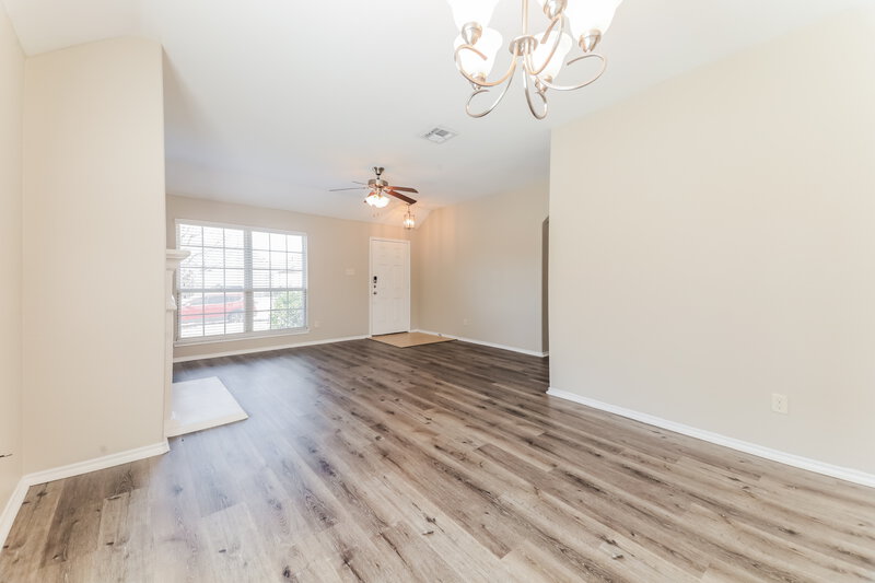 2,270/Mo, 1429 Hawk Valley Dr Little Elm, TX 75068 Dining Room View