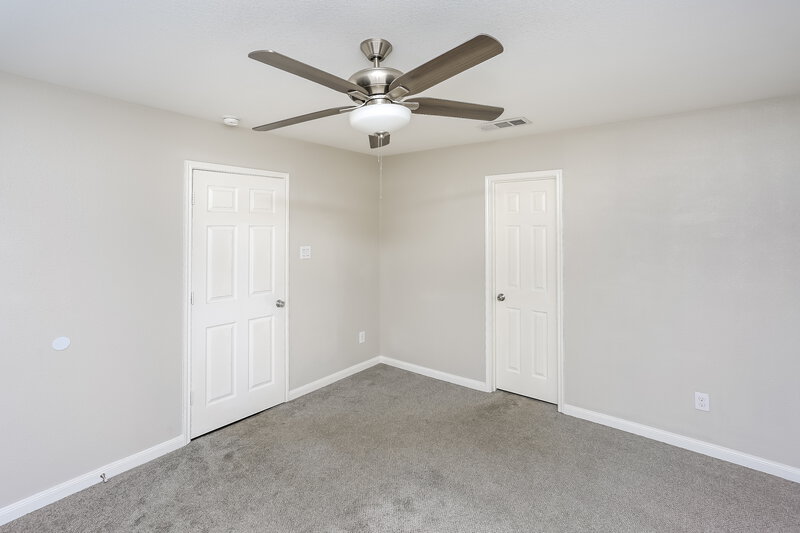 1,765/Mo, 612 Hidden Dale Dr Fort Worth, TX 76140 Main Bedroom View 2