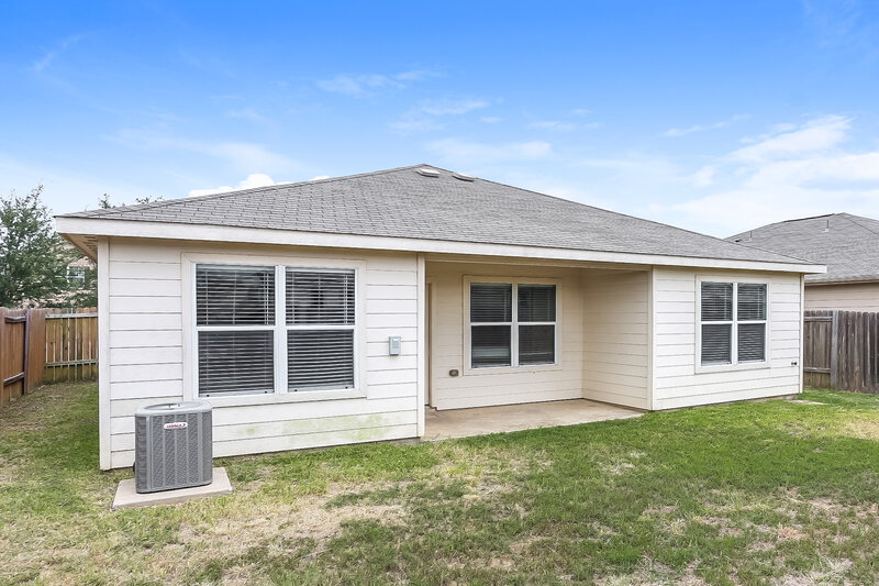 1,765/Mo, 612 Hidden Dale Dr Fort Worth, TX 76140 Rear View