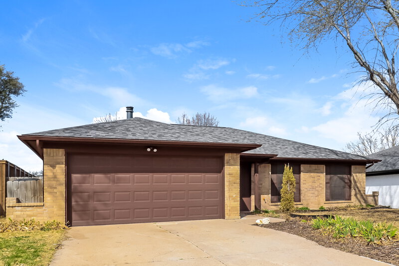 2,125/Mo, 536 N Park Drive Saginaw, TX 76179 Front View