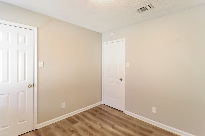 2,125/Mo, 536 N Park Drive Saginaw, TX 76179 Bedroom View