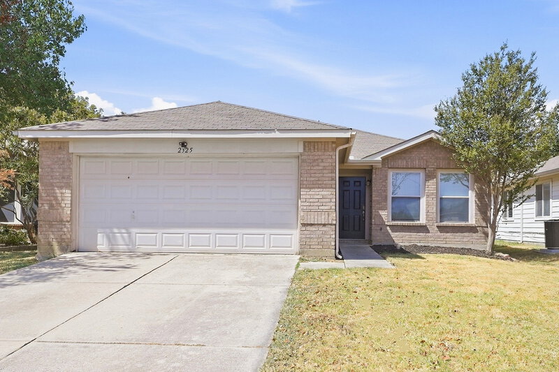 2,100/Mo, 2325 Northway Denton, TX 76207 External View