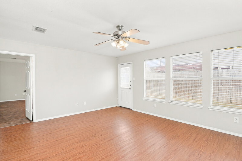 2,100/Mo, 2325 Northway Denton, TX 76207 Living Room View