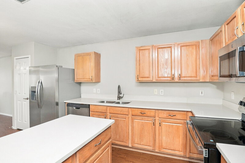 2,100/Mo, 2325 Northway Denton, TX 76207 Kitchen View 2