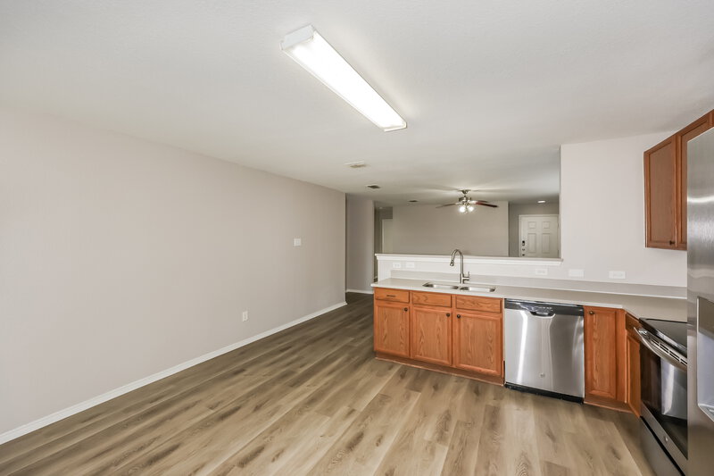 1,865/Mo, 1337 Castle Ridge Road Fort Worth, TX 76140 Kitchen View 3