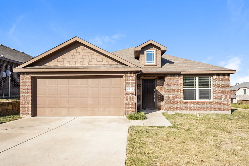 2,180/Mo, 4933 Lemon Grove Dr Fort Worth, TX 76135 External View