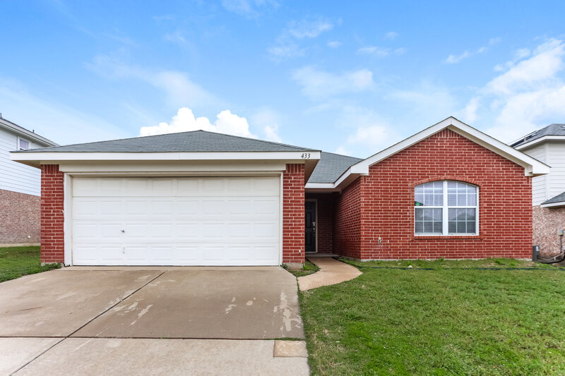 1,950/Mo, 433 Heritage Dr Crowley, TX 76036 External View
