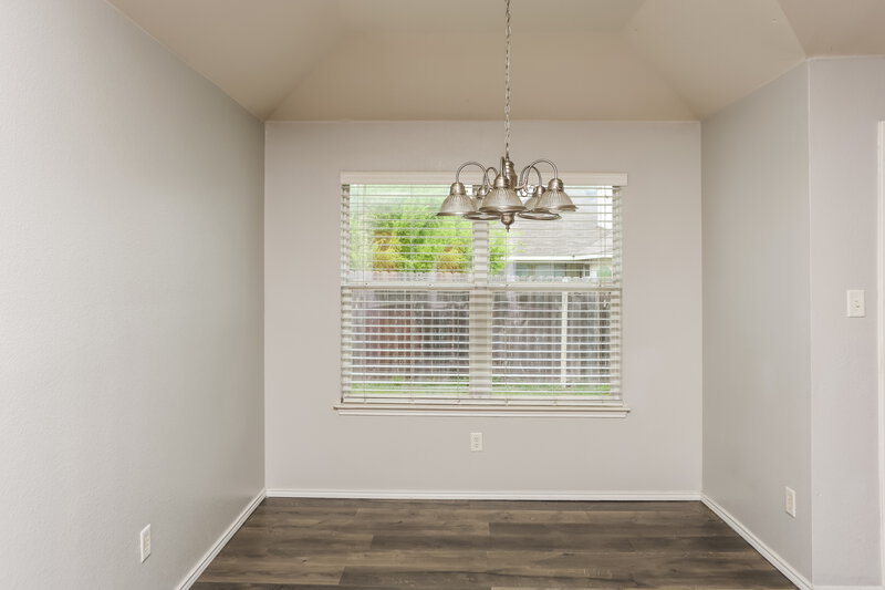 1,950/Mo, 433 Heritage Dr Crowley, TX 76036 Dining Room View