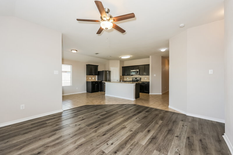 2,070/Mo, 8616 Fawn Hill Ct Fort Worth, TX 76134 Living Room View 2