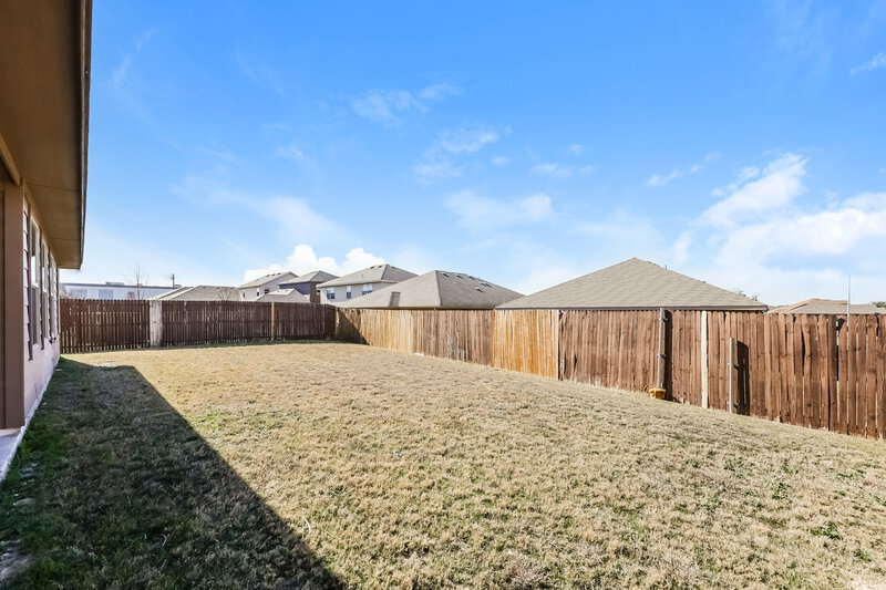 2,070/Mo, 8616 Fawn Hill Ct Fort Worth, TX 76134 Rear View