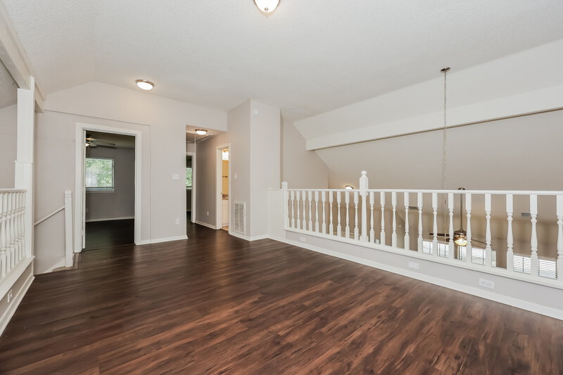2,260/Mo, 657 Edgewood Dr Lancaster, TX 75146 Loft View