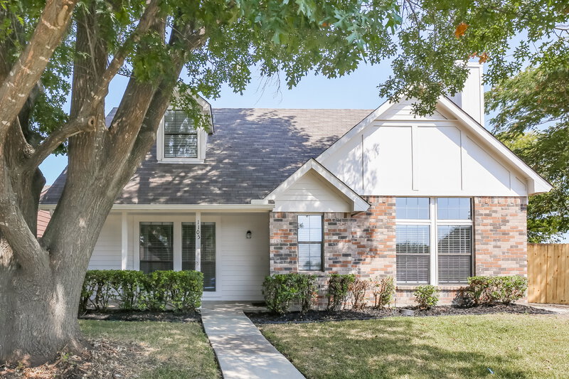 2,210/Mo, 1105 Greenbriar Ln Lancaster, TX 75146 External View