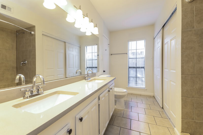 2,210/Mo, 1105 Greenbriar Ln Lancaster, TX 75146 Misc View 8