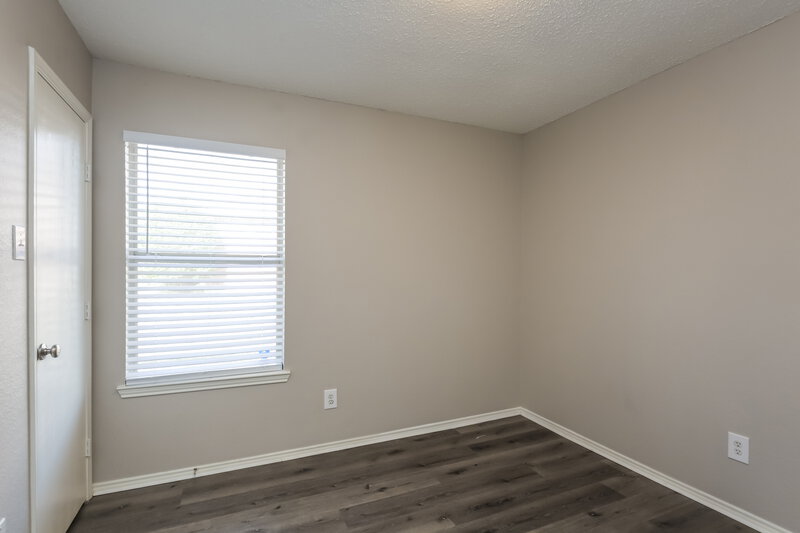 2,130/Mo, 828 Beaver Creek Dr Burleson, TX 76028 Bedroom View