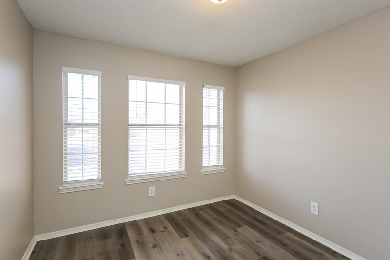 2,130/Mo, 828 Beaver Creek Dr Burleson, TX 76028 Bedroom View 2