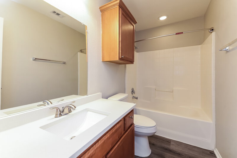 2,370/Mo, 1107 Caroline Dr Princeton, TX 75407 Bathroom View