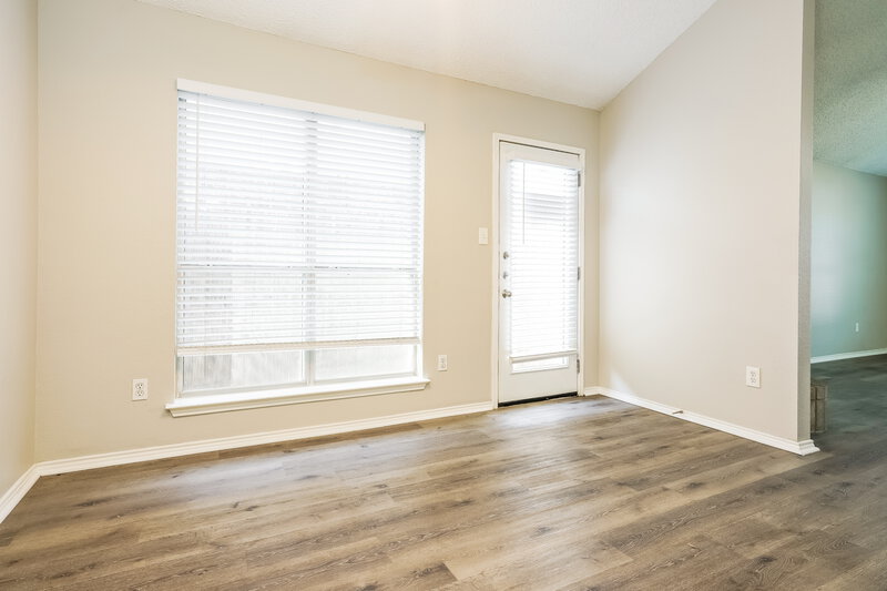 1,680/Mo, 2363 Kelton Street Fort Worth, TX 76133 Dining Room View