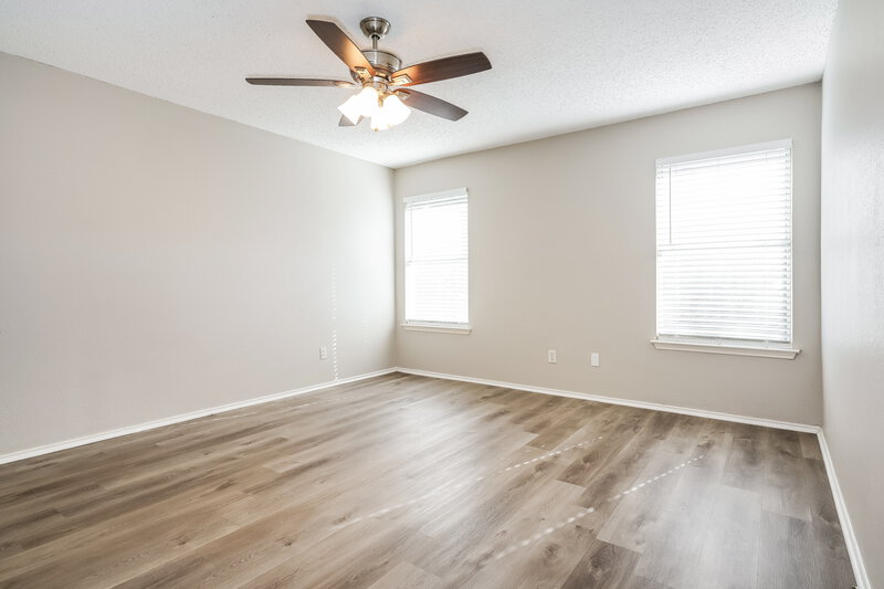 1,680/Mo, 2363 Kelton Street Fort Worth, TX 76133 Main Bedroom View