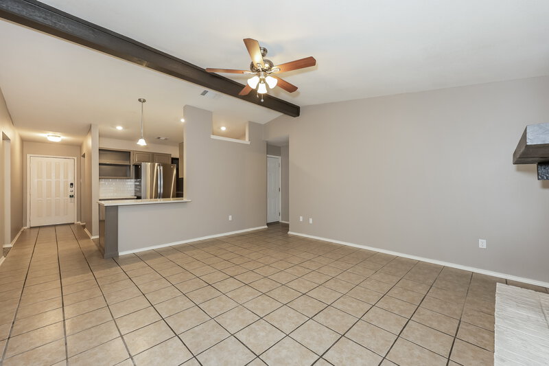 1,685/Mo, 7320 Ridge Rd W Fort Worth, TX 76133 Living Room View 2