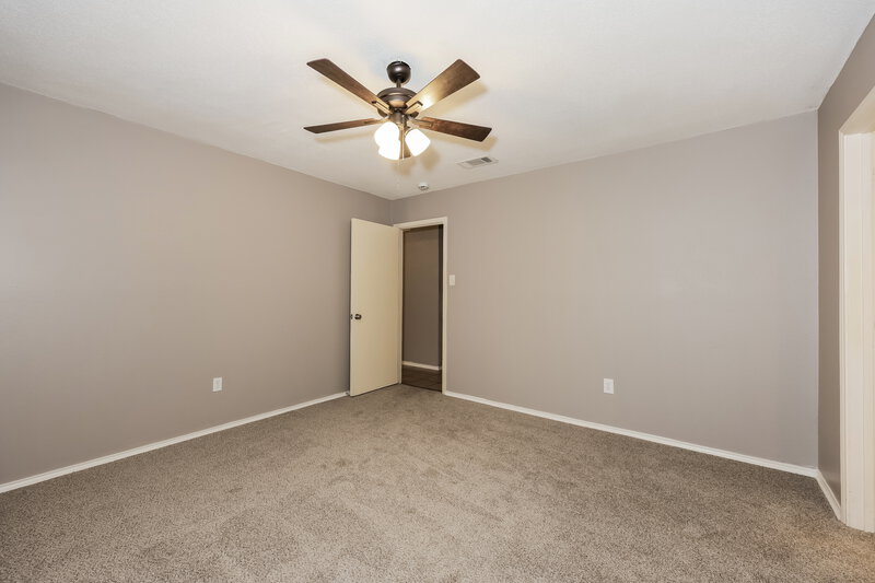 1,685/Mo, 7320 Ridge Rd W Fort Worth, TX 76133 Main Bedroom View
