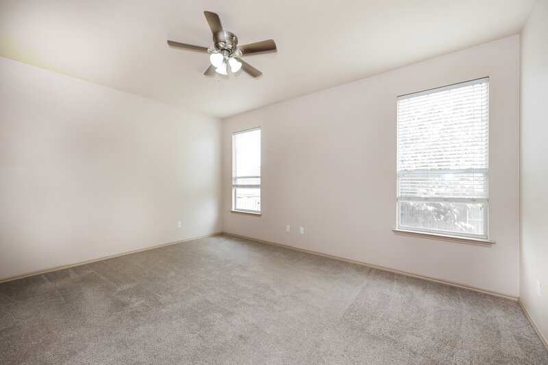 2,090/Mo, 9925 Fressia Ln Fort Worth, TX 76108 Main Bedroom View 2