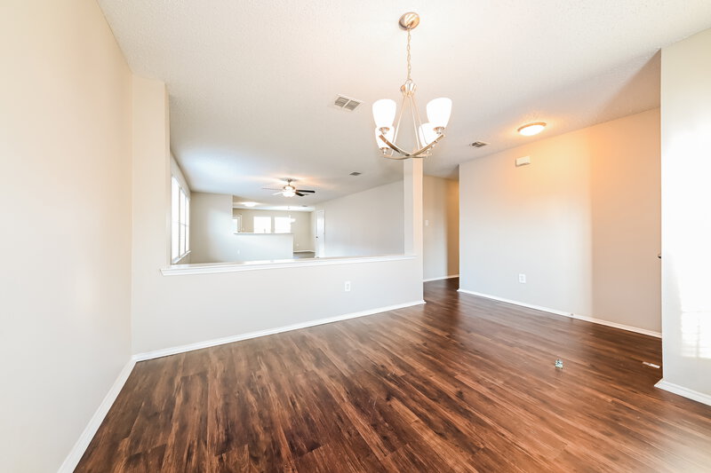 2,150/Mo, 2425 Meadowgate Ln Lancaster, TX 75134 Dining Room View