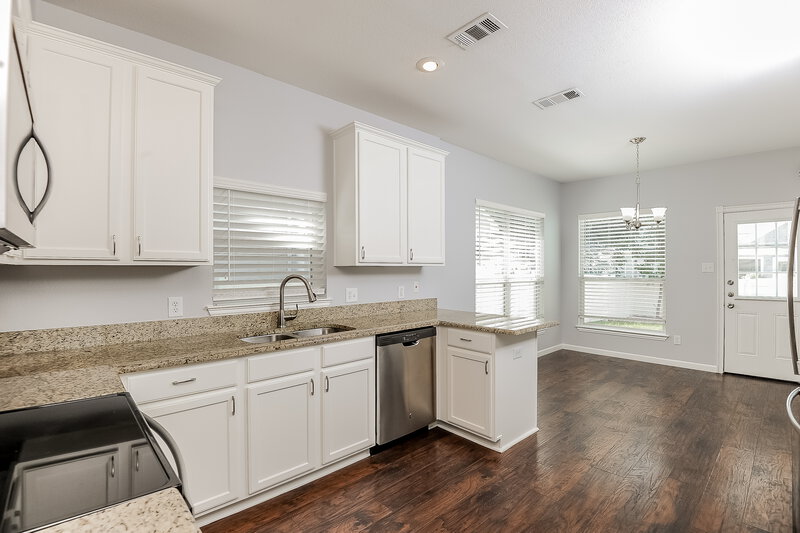1,820/Mo, 9824 Birch Dr Providence Village, TX 76227 Kitchen View