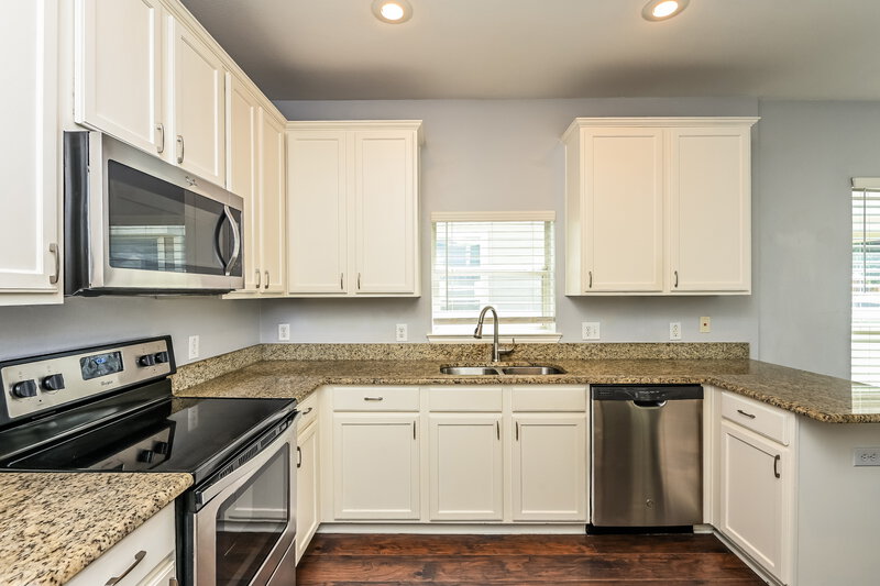 1,820/Mo, 9824 Birch Dr Providence Village, TX 76227 Kitchen View 2
