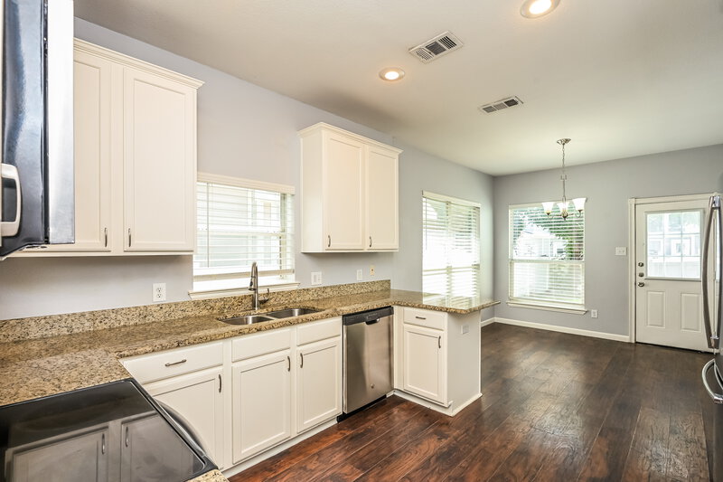 1,820/Mo, 9824 Birch Dr Providence Village, TX 76227 Kitchen View 3