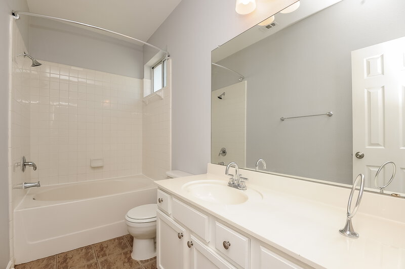 1,820/Mo, 9824 Birch Dr Providence Village, TX 76227 Master Bathroom View