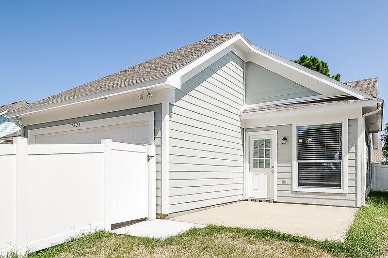 1,820/Mo, 9824 Birch Dr Providence Village, TX 76227 Rear View