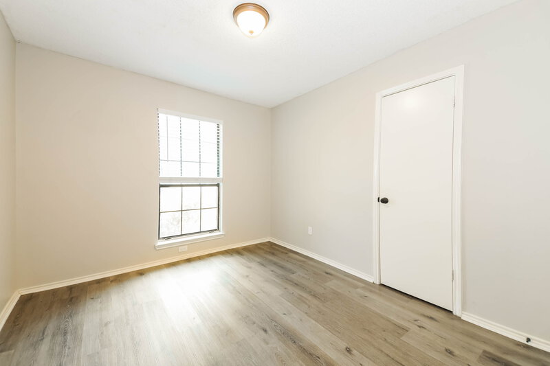1,800/Mo, 7618 Creek Wood Dr Rowlett, TX 75089 Bedroom View 2