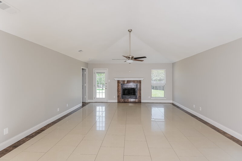 2,005/Mo, 9105 Cranwell Ct Fort Worth, TX 76134 Living Room View 2