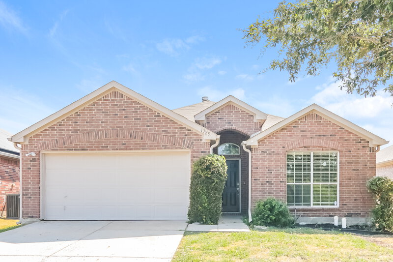 2,055/Mo, 1328 Riviera Dr Princeton, TX 75407 External View