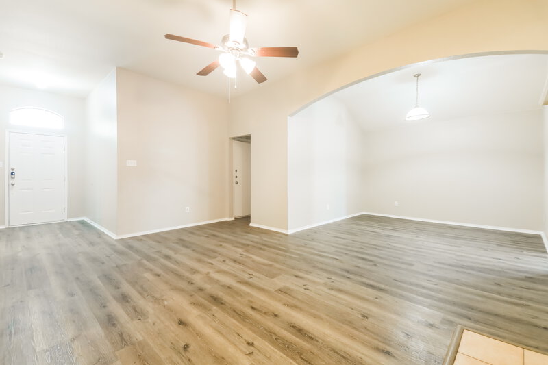 2,055/Mo, 1328 Riviera Dr Princeton, TX 75407 Living Room View 2