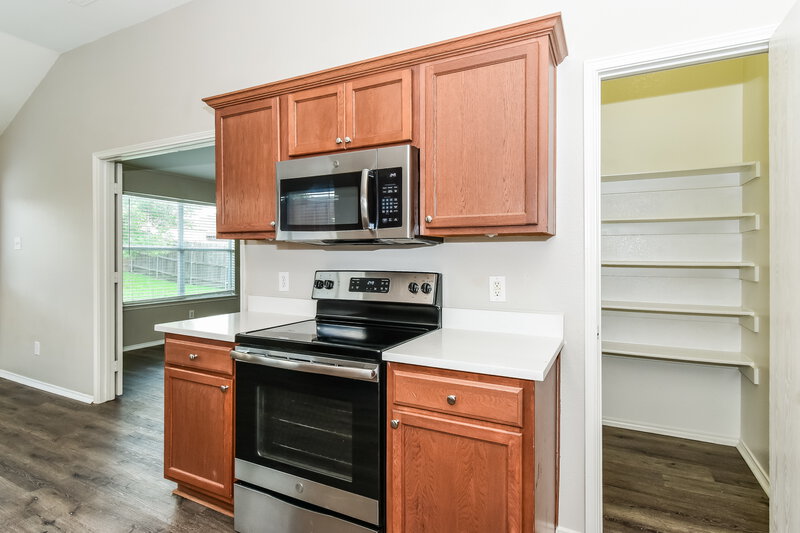 1,930/Mo, 1328 Riviera Dr Princeton, TX 75407 Kitchen View 2