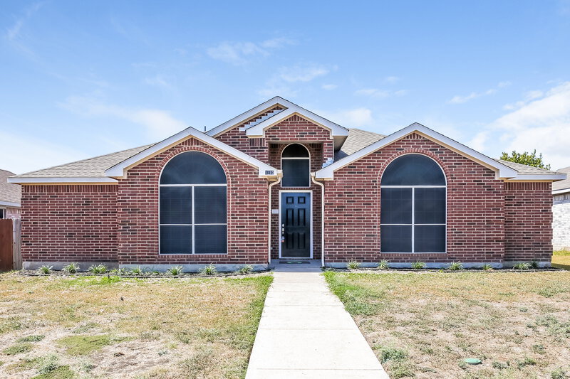 2,070/Mo, 1513 Becky Lane Lancaster, TX 75134 External View