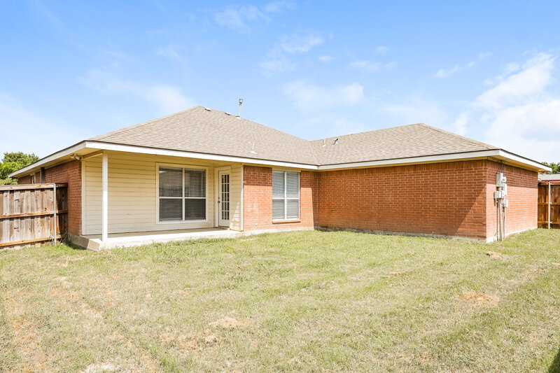 2,480/Mo, 1209 Mockingbird Ln Desoto, TX 75115 Rear View