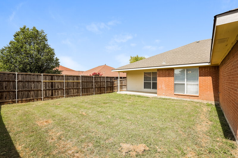 2,480/Mo, 1209 Mockingbird Ln Desoto, TX 75115 Rear View 2