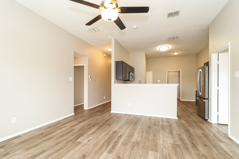 0/Mo, 1024 Stockton Drive Burleson, TX 76028 Living Room View 2