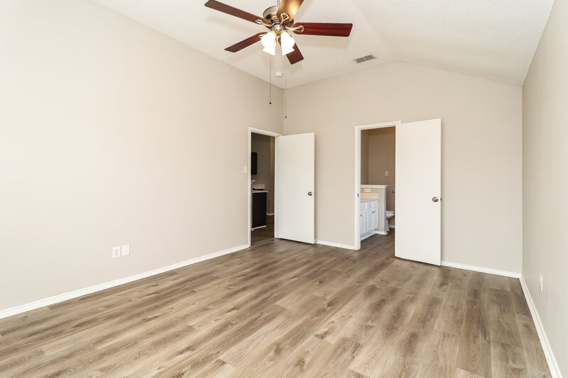 0/Mo, 1024 Stockton Drive Burleson, TX 76028 Main Bedroom View 2