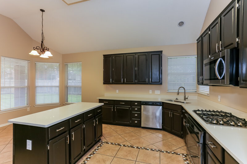 2,465/Mo, 1510 Lost Creek Dr DeSoto, TX 75115 Kitchen View 2