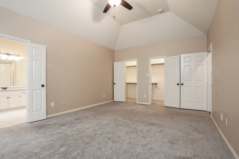 2,605/Mo, 1510 Lost Creek Dr DeSoto, TX 75115 Main Bedroom View 2