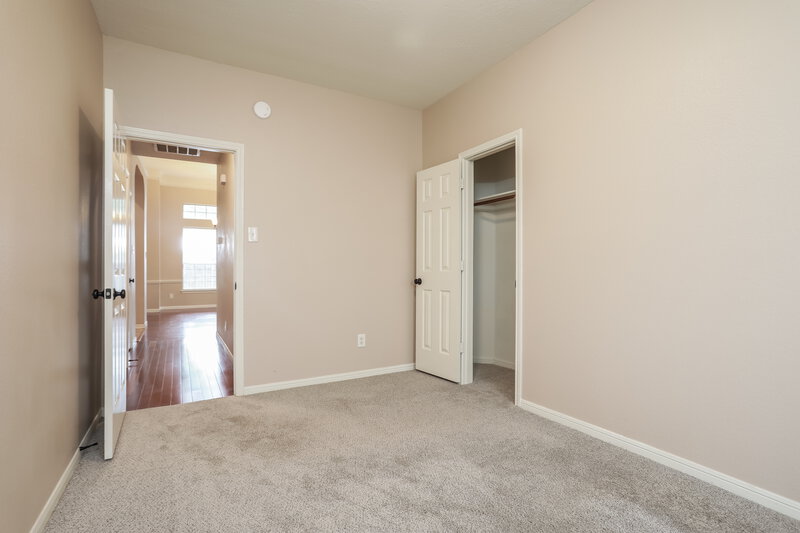 2,605/Mo, 1510 Lost Creek Dr DeSoto, TX 75115 Bedroom View