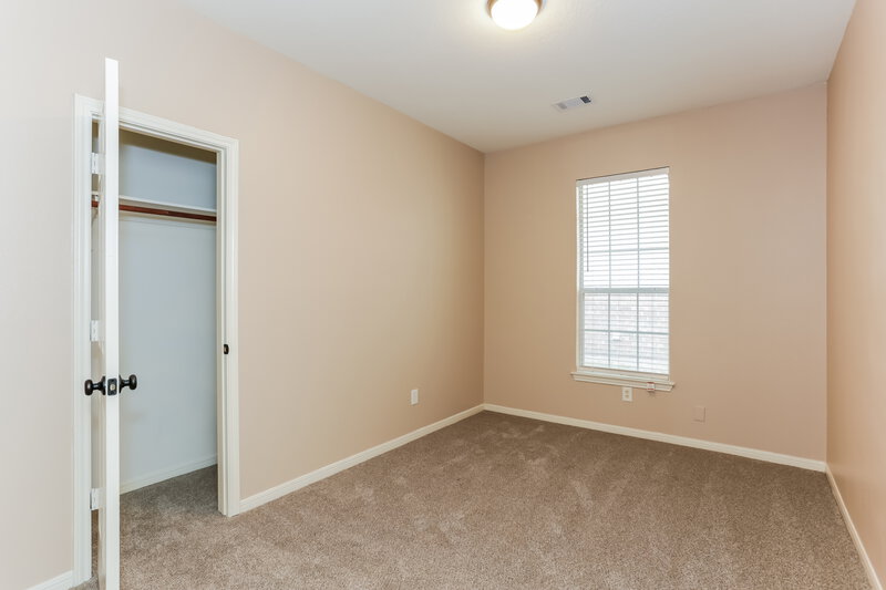 2,465/Mo, 1510 Lost Creek Dr DeSoto, TX 75115 Bedroom View 3