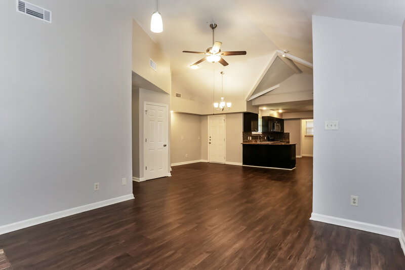 2,365/Mo, 101 Colony Dr Arlington, TX 76002 Living Room View