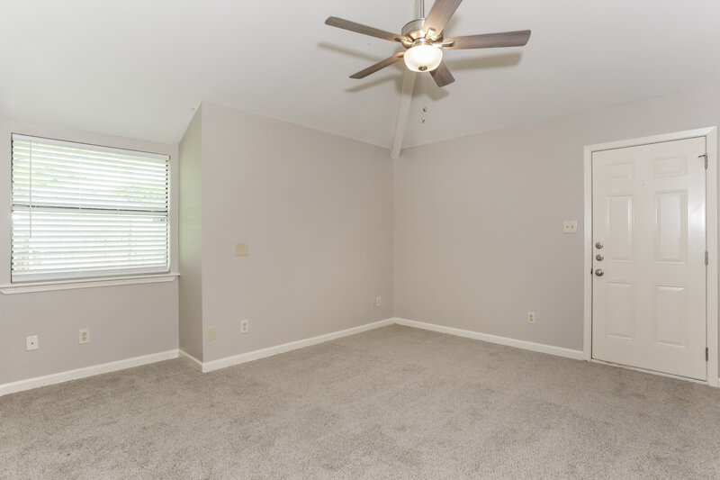 2,365/Mo, 101 Colony Dr Arlington, TX 76002 Main Bedroom View